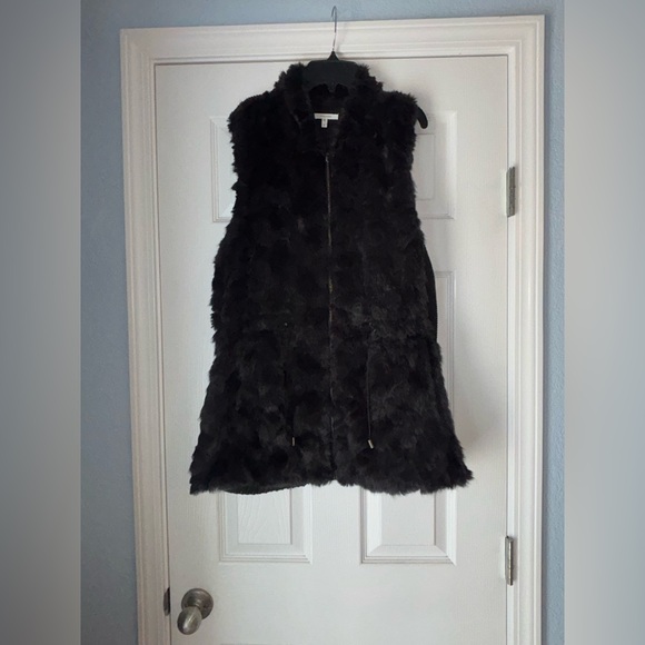 Maurices Womens Black Faux Fur Sleeveless Zip Closure Vest Plus Size 3 - Picture 1 of 6